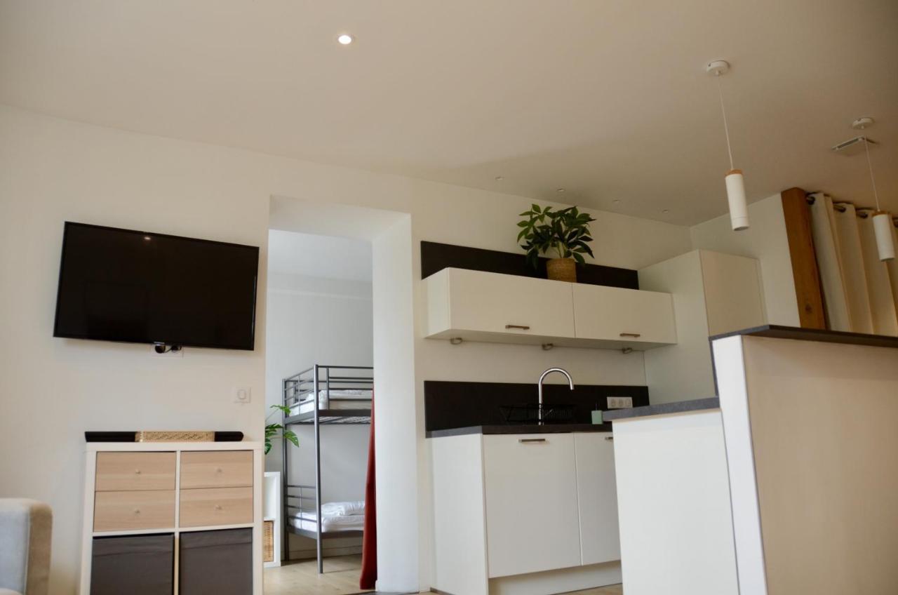 Beau Rivage Apartment Анси Екстериор снимка